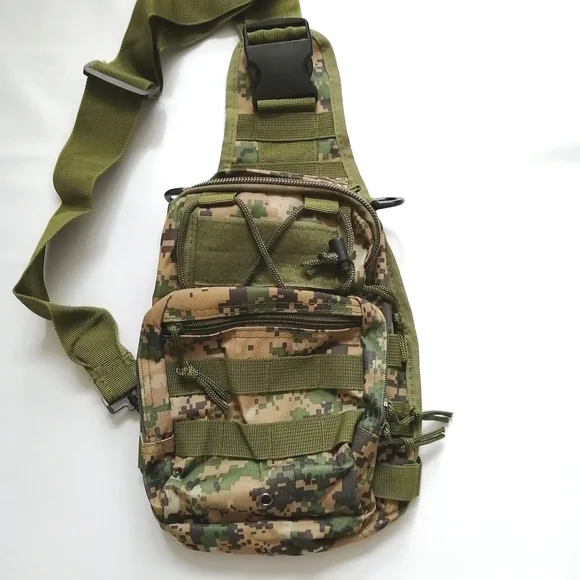 Digital Camo Bag - Picture 2 of 15